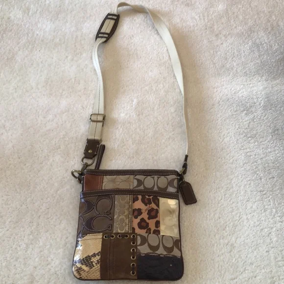 Vintage COACH patchwork crossbody bag with suede, leather, and fabric patches - Picture 2 of 4